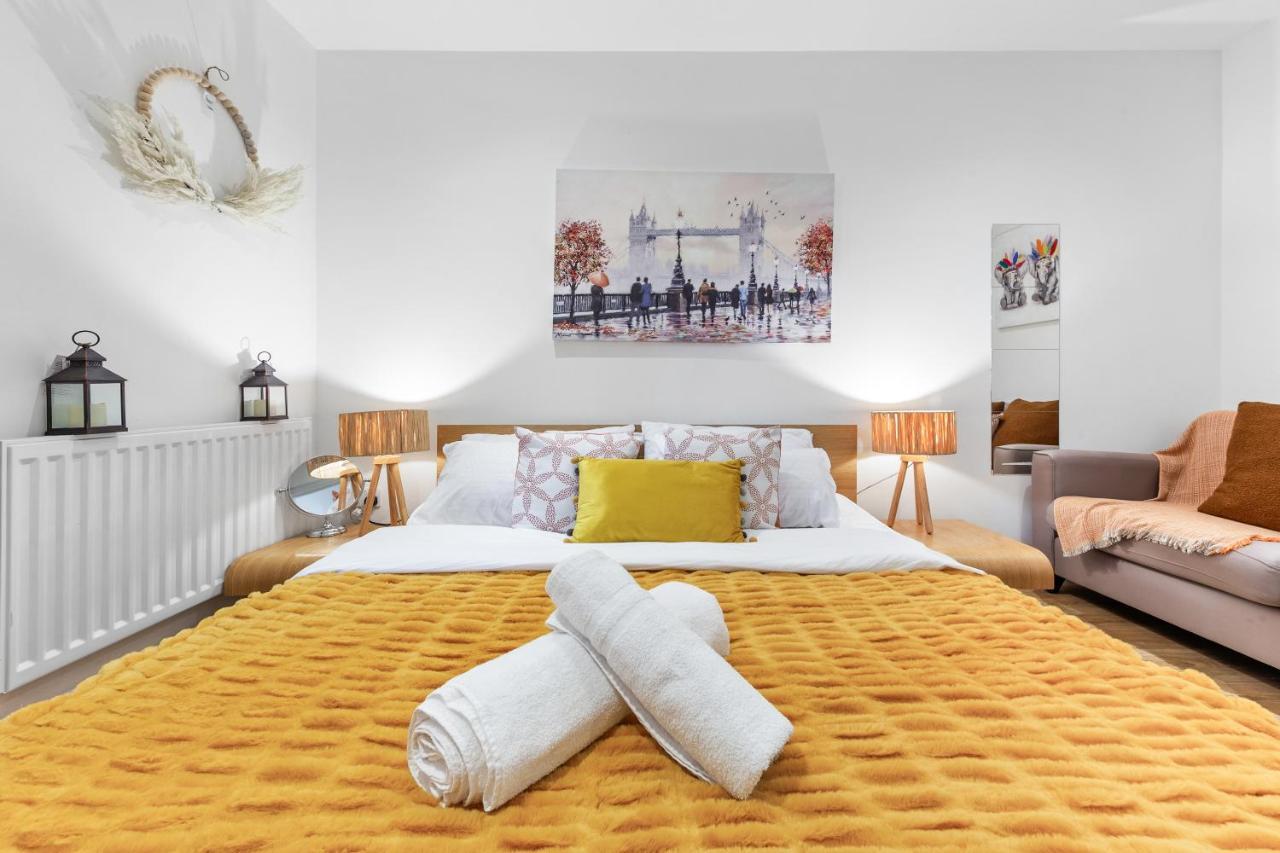 Lavish 3 Bedroom Flat In Mayfair London Hy4 المظهر الخارجي الصورة